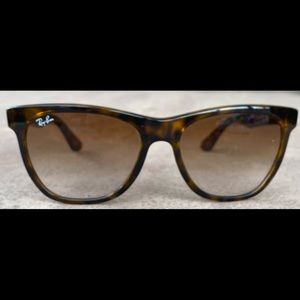 Authentic Ray Ban tortoise sunglasses